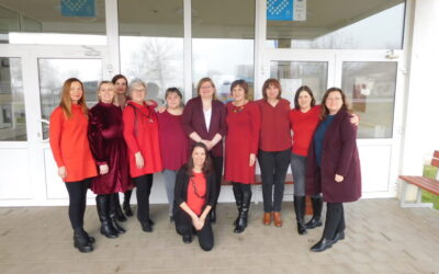Učiteljice obilježile Dan crvenih haljina